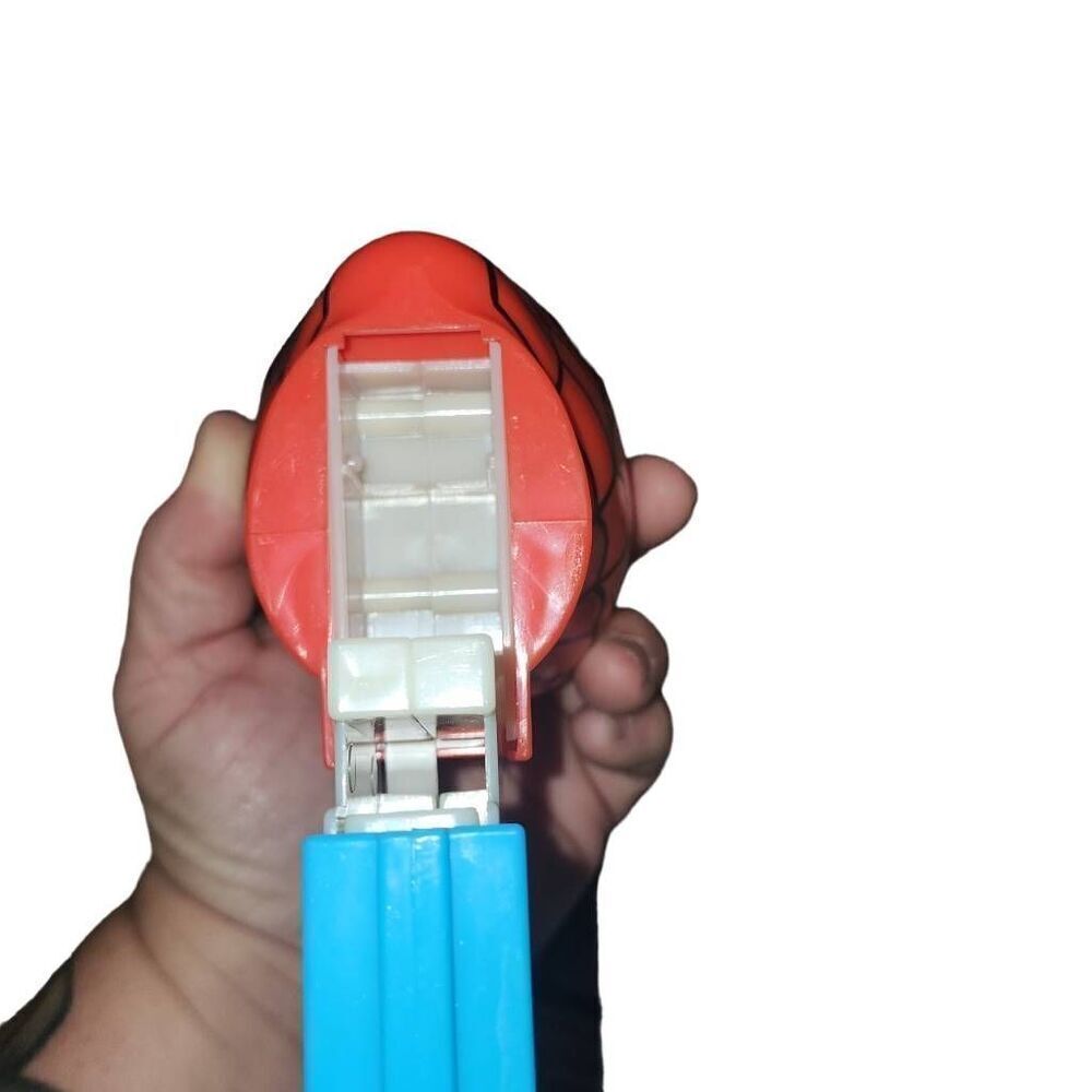 Giant Spider-Man 60th Celebration PEZ Candy Roll Dispenser - Picture 3 of 5